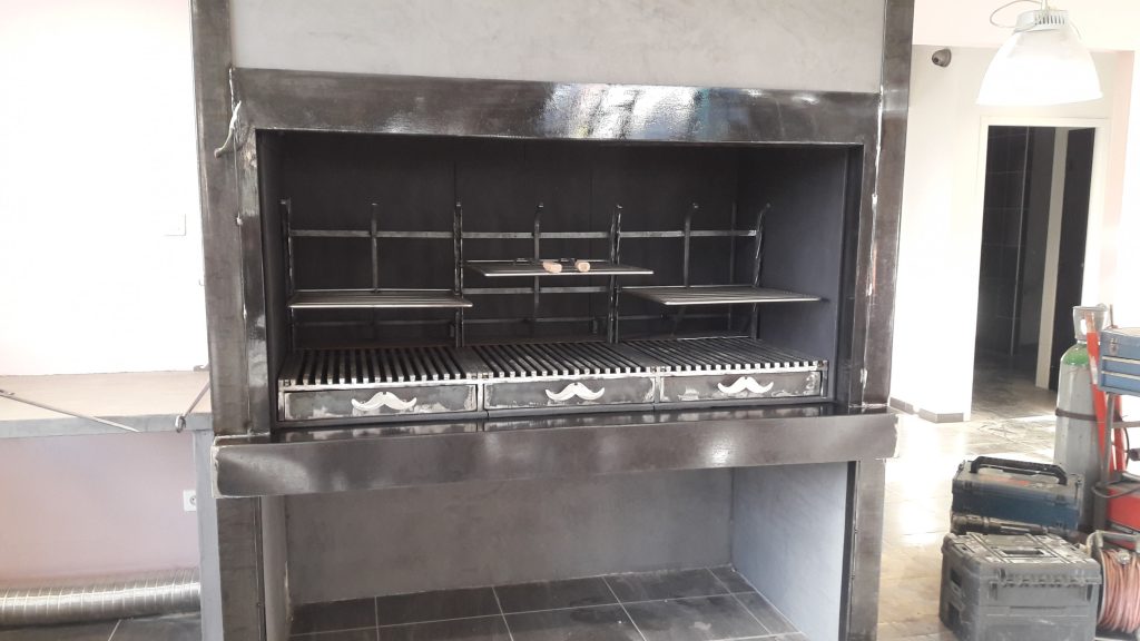 Barbecue professionnel