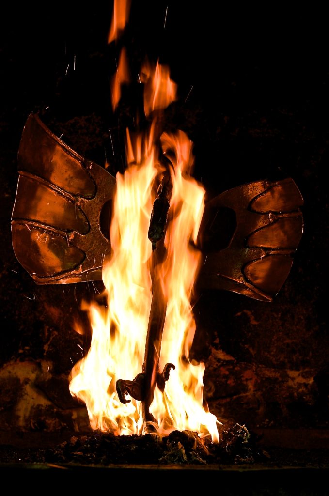 Dragons et tabouret