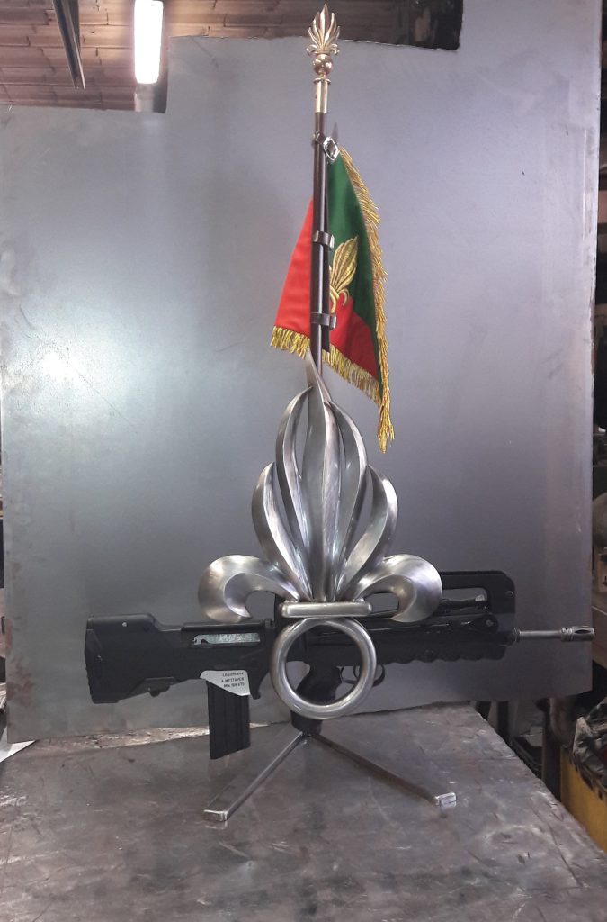 Enseigne du 4Régiment étranger