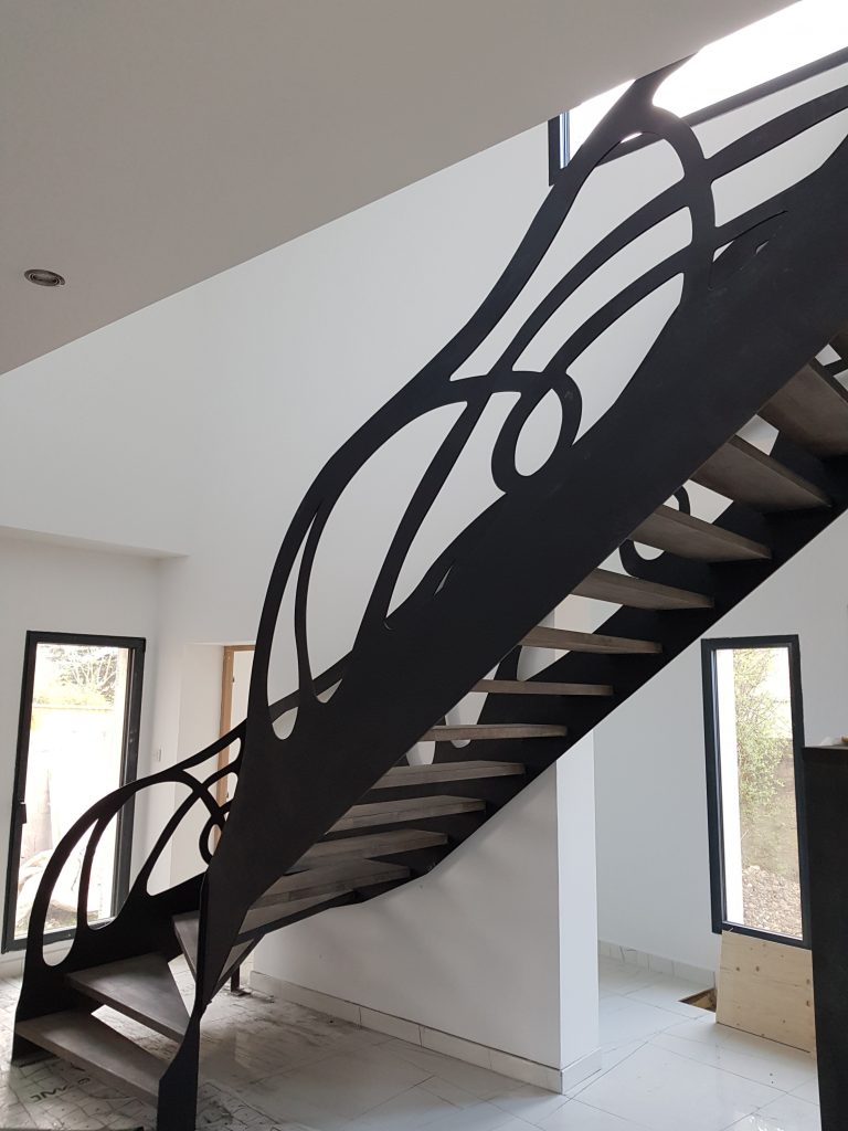 Escalier art nouveau en découpe laser