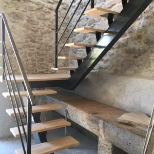 Escalier demi tour avec palier