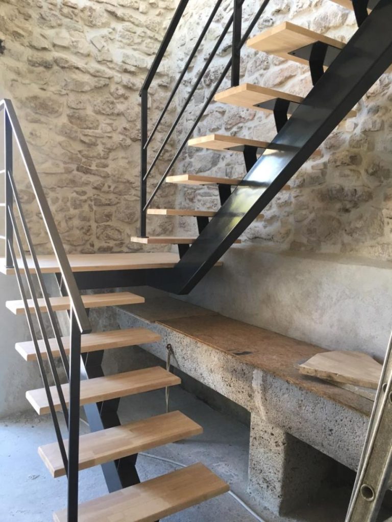 Escalier demi tour avec palier