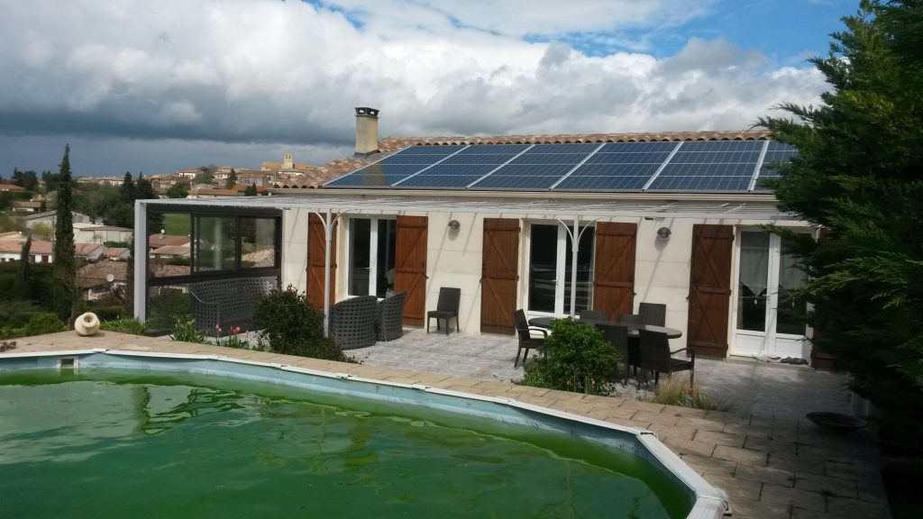 Grande pergola moderne et brise vent