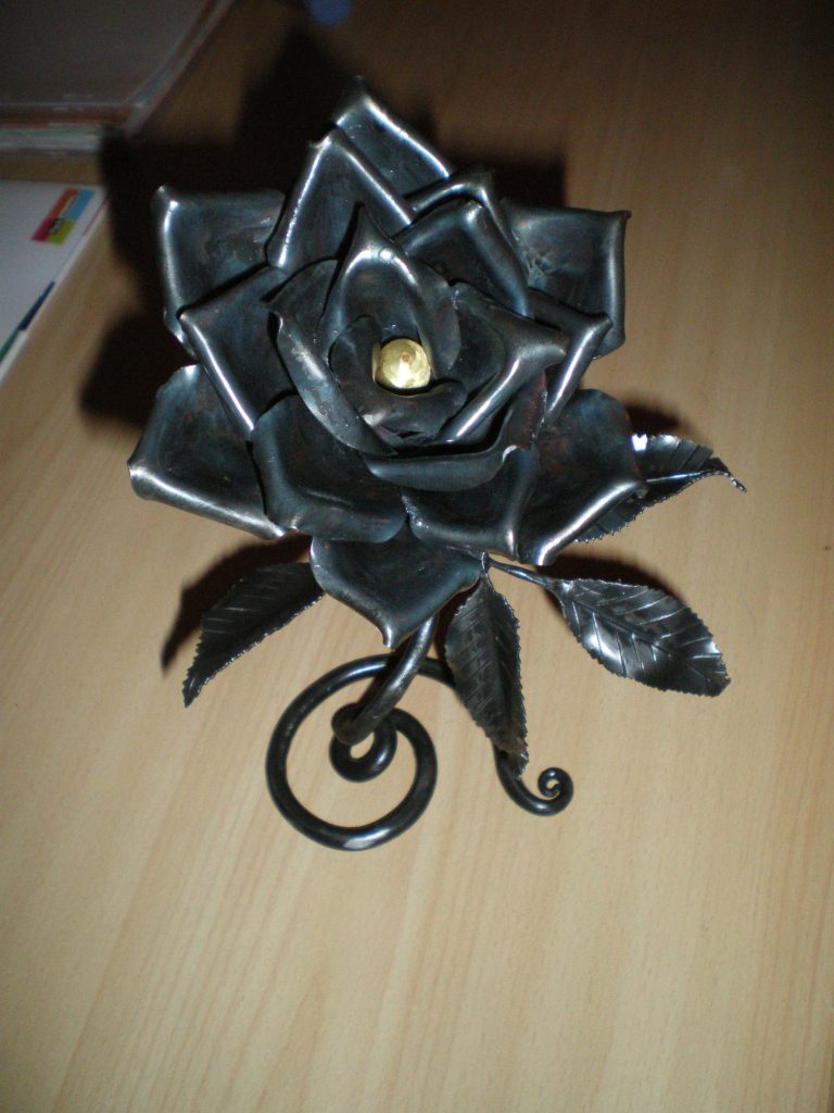 Rose acier